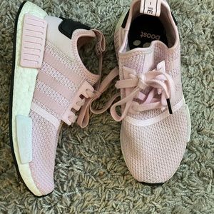 Adidas NMD R1 light pink